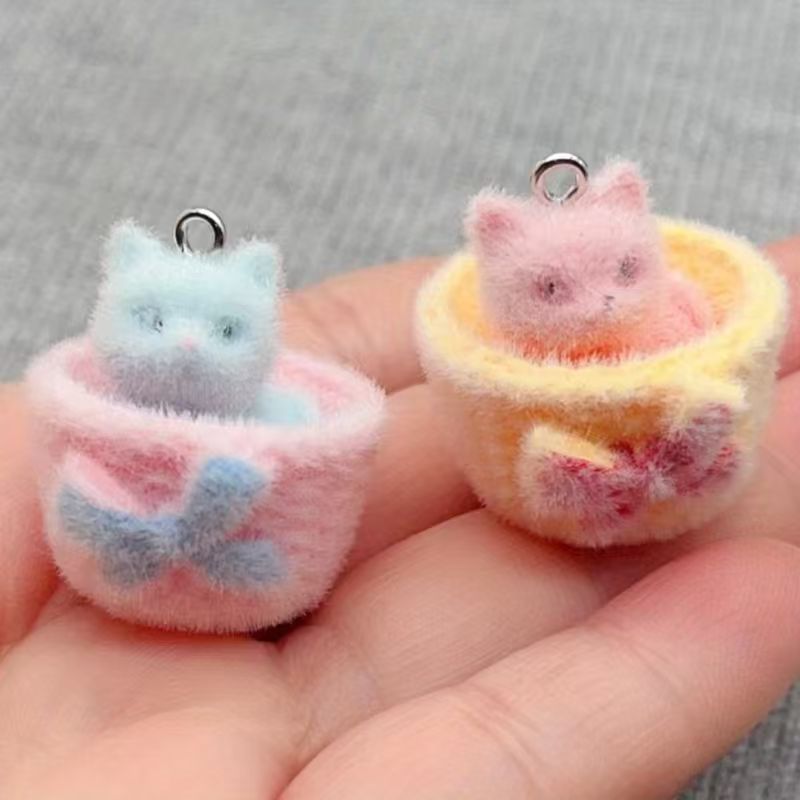 Pendentif chat en résine peluc - Resin avis et prix