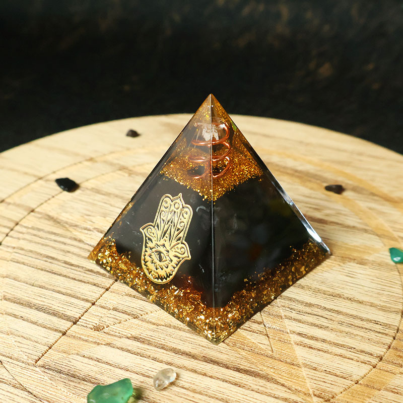 Pyramide Hamsa en résine et cr - Resin avis et prix