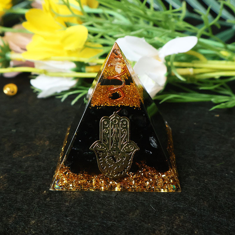 Pyramide Hamsa en résine et cr - Resin avis et prix